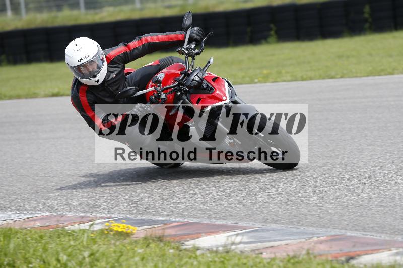 /Archiv-2024/29 12.06.2024 MOTO.CH Track Day ADR/Gruppe gelb/unklar